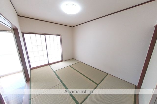 フレグランス宮内の内装写真