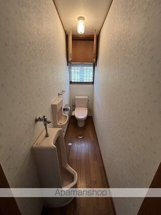 事務所兼店舗住宅[4DK/159.37m2]の内装