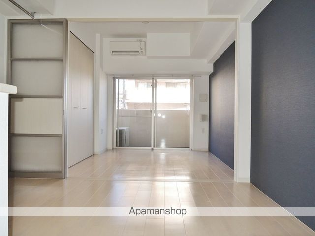 SERENiTE江坂四番館の内装写真