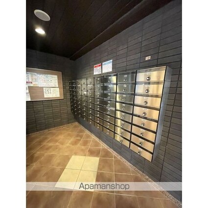 Ｅ．ＰＯＰＵＬＡＲ[2LDK/59.4m2]の周辺3