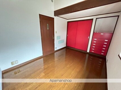 成城１丁目戸建[3LDK/132.8m2]の収納