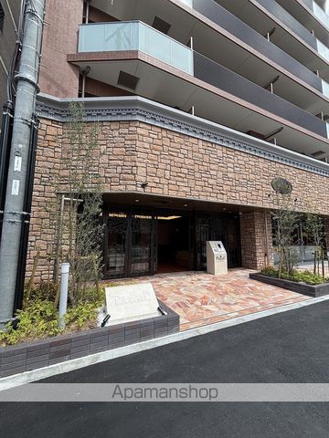 PREGI0玉造の玄関写真