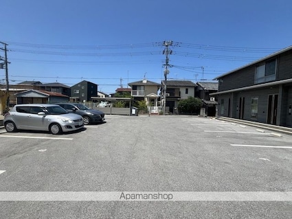 滋賀県彦根市京町２丁目[1R/30.48m2]の駐車場