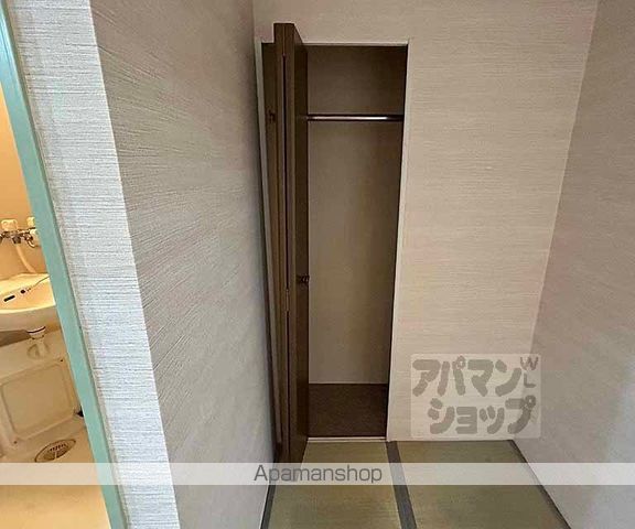 インテルの内装写真