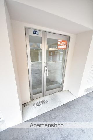 コンフォーティア502の玄関写真