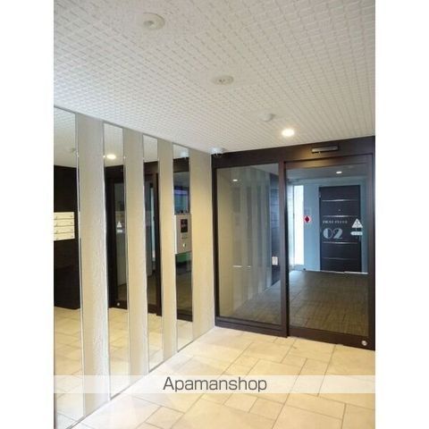 札幌市軌道線 西線１１条駅 徒歩7分 4階建 築8年の玄関写真