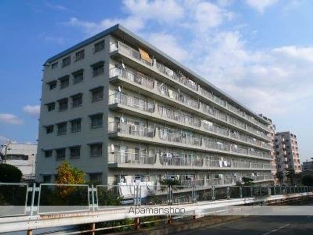 星和伊勢原マンションの外観写真