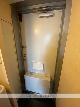 レオパレス北桜台ハウス[1K/19.87m2]の玄関