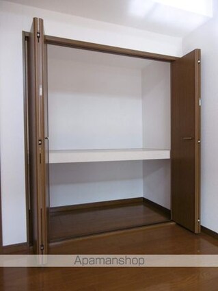 エストメルベーユ荒井壱番館[1K/27.25m2]の収納