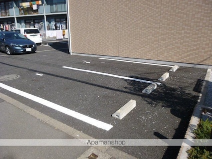 トゥ　ヴェール（Ｔｏｕｔ　Ｖｅｒｔ）[1LDK/44.5m2]の駐車場