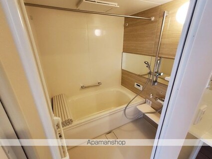 Ｆａｒｏｕｃｈｅ（ファルーシュ）[1LDK/45.04m2]のバス