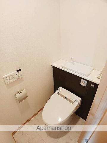 SOL LEVANTE 国府の内装写真