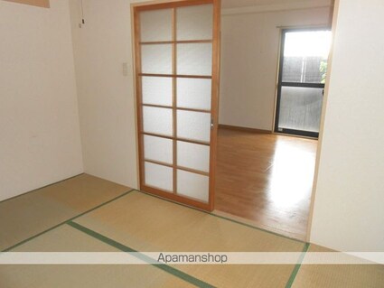 Ｌｉｍｐｉａ　Ｇａｒｄｅｎ　Ｓｑｕａｒｅ[3LDK/67.4m2]の内装1