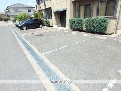 平田の森奏風館[1K/32.95m2]の駐車場
