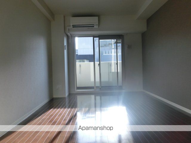 フロンティアコート堺筋本町の内装写真