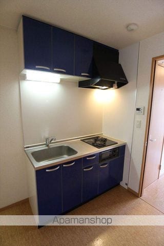 プールトゥジュールIIの内装写真