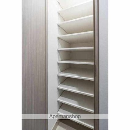 ザ・グラヴィティ新宿[2DK/37.9m2]の内装