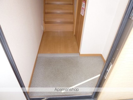 サンガーデン甲賀[2LDK/64.92m2]の玄関