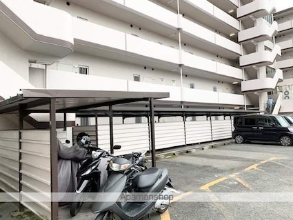 滋賀県大津市大将軍１丁目[2DK/38.88m2]の駐車場2