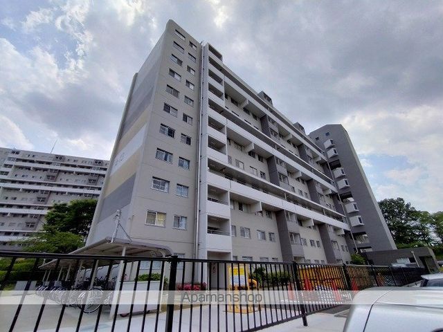 千里山田西団地の外観写真