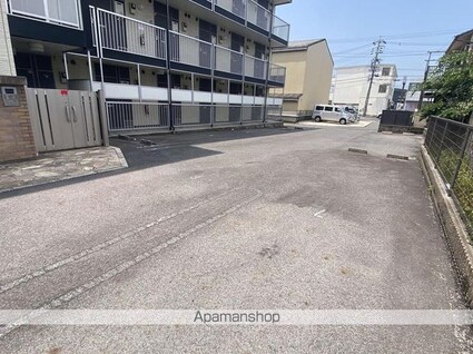 レオパレス八剱[1K/19.87m2]の駐車場1