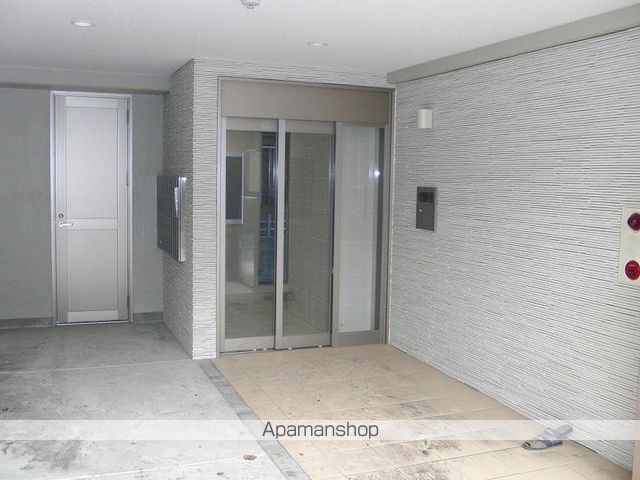 アドラシオン平之町の玄関写真
