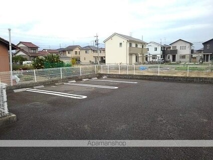 スプリング・フィールド[2LDK/51.67m2]の駐車場1