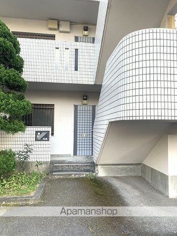 サカエマンションの玄関写真