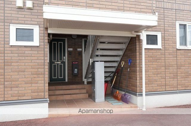 グランモア町村 B棟の玄関写真