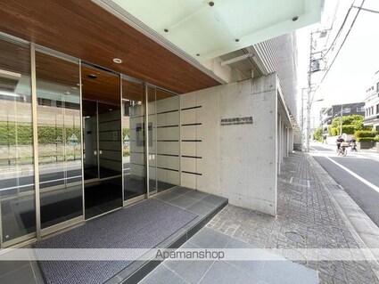 東京都新宿区南町[1LDK/47.56m2]のエントランス1