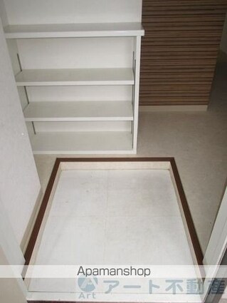 カサグランデ市坪[2LDK/34.8m2]の玄関