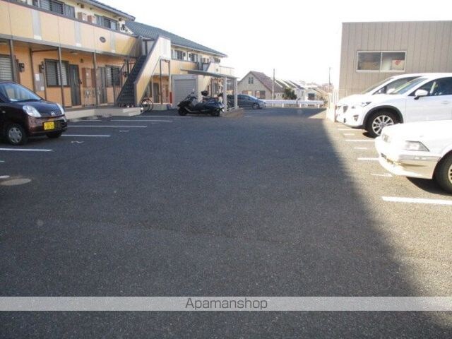 ヴィアノⅡ[1LDK/45.81m2]の駐車場