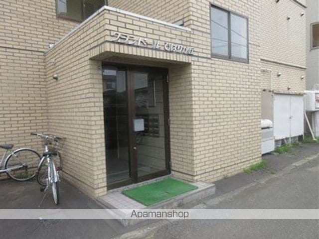 グランドールひばりが丘の玄関写真