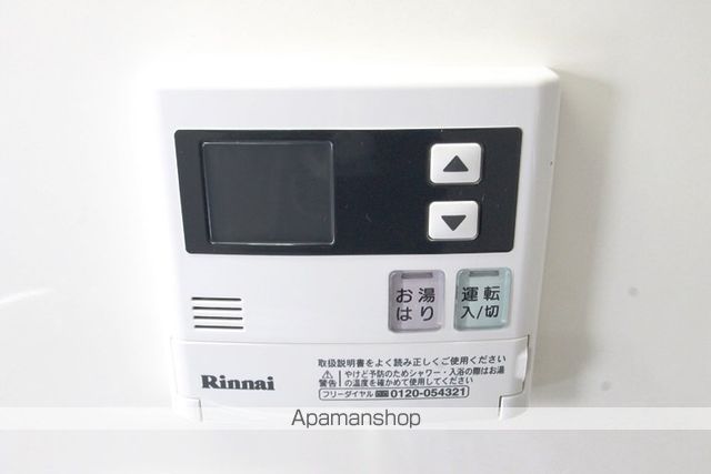 プールトゥジュールブランの内装写真