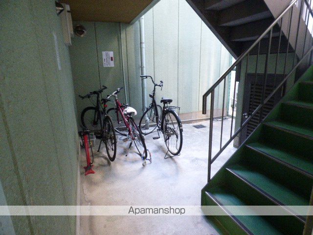 グランパレス小路東の玄関写真