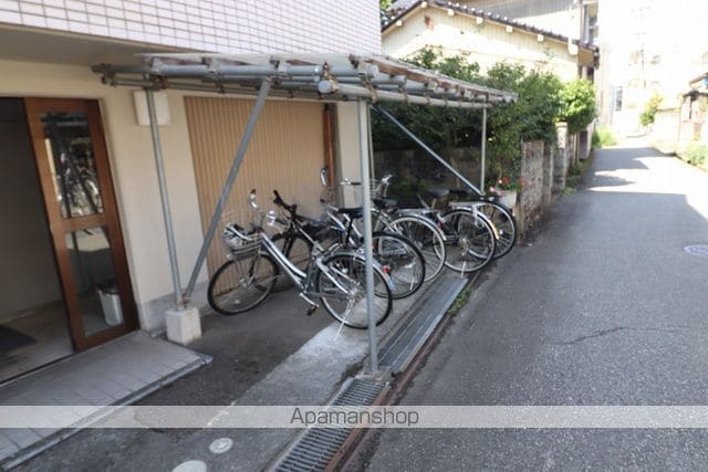 サニークレストますだの玄関写真