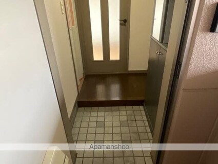 ヴーヴレイ[1K/24.75m2]の玄関