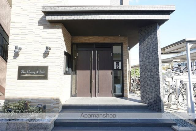 ハックベリー茨木南の玄関写真