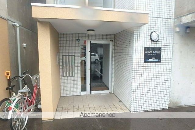 グランデ・カーマ28の玄関写真