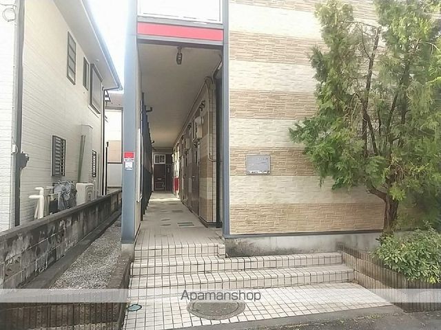レオパレスコスモIIの玄関写真