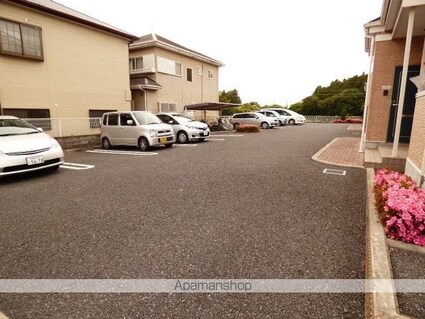 ウエストピークⅡ[2LDK/63.87m2]の駐車場2