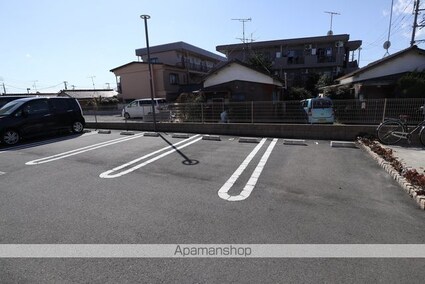 東京都武蔵村山市岸１丁目[3LDK/76.2m2]の駐車場2