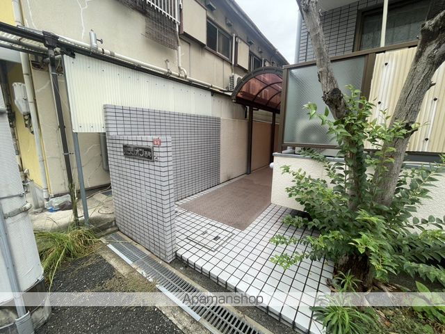 パラシオン西町の玄関写真