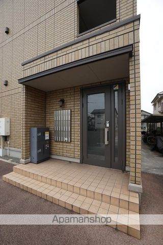 ノール リヴィエール ドゥの玄関写真