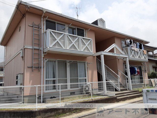 Field Village B棟の外観写真