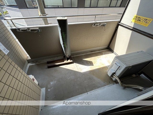 ミッションデルタの内装写真
