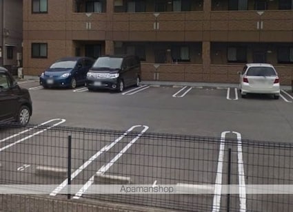 エクセラン春日[3LDK/66.78m2]の駐車場