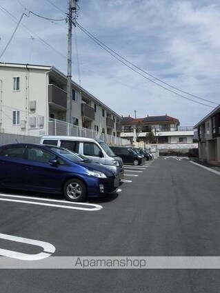 カーサ・アルバＡ[2LDK/60.77m2]の駐車場