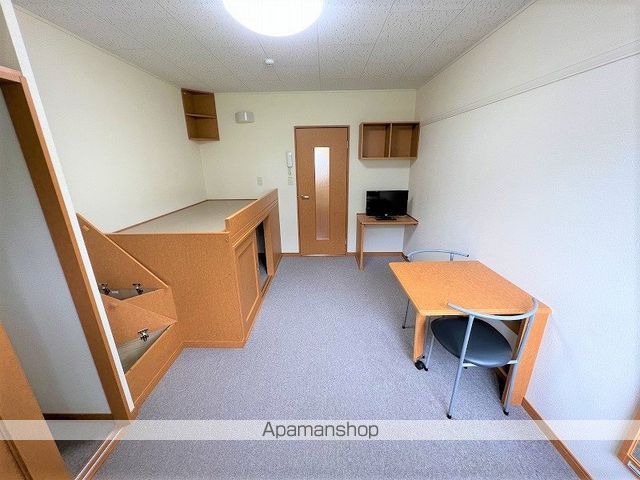 レオパレスWestCourtIIの内装写真