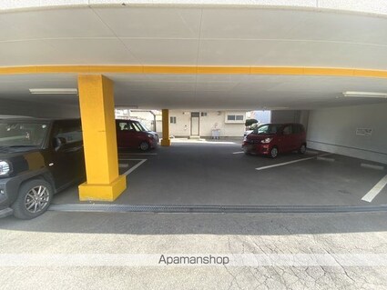 こまばＧＴ[1K/29.28m2]の駐車場1